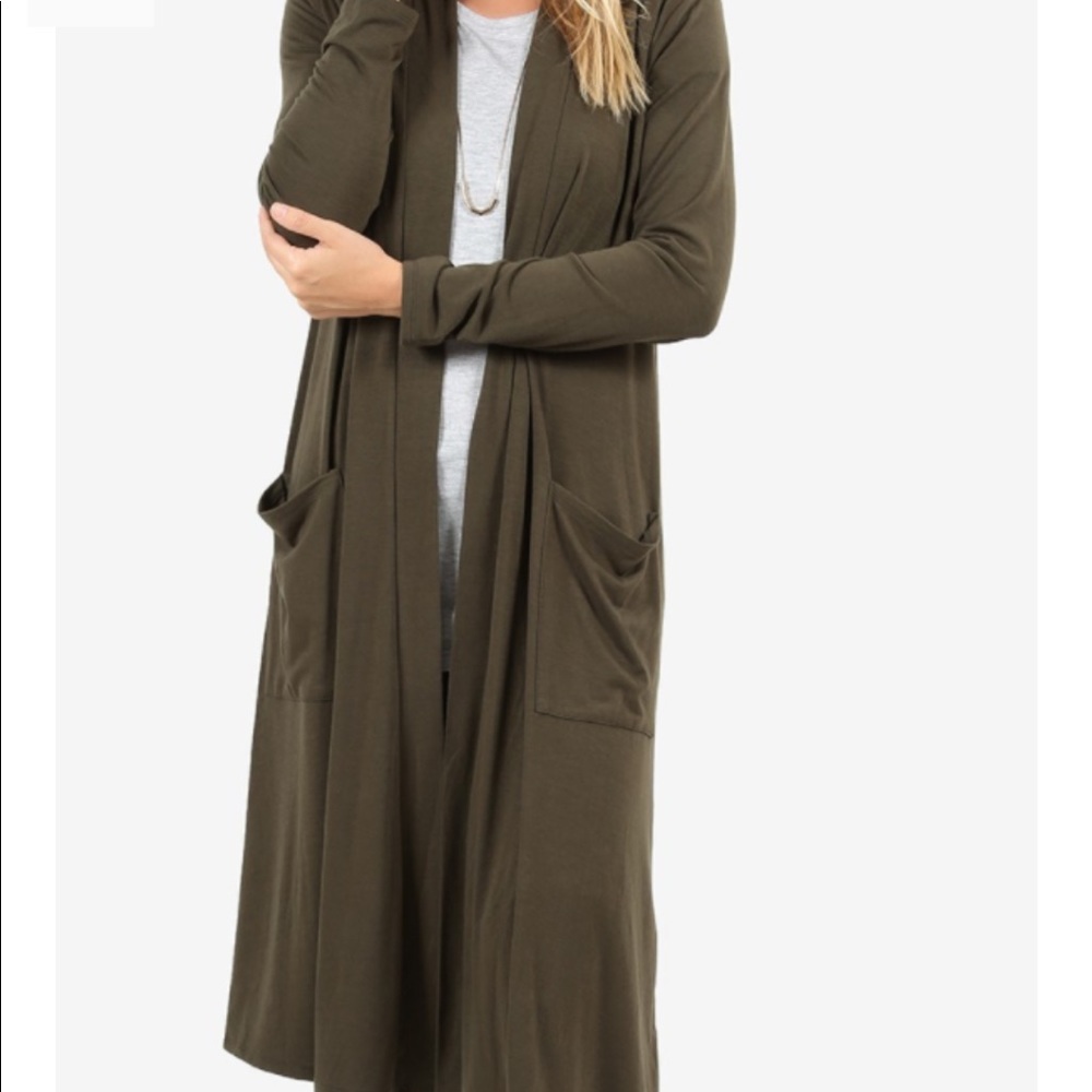 Women’s sweater plus size one in green.